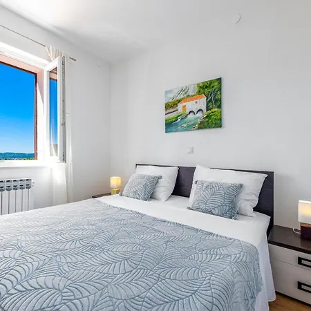 San Nicolo 그루다