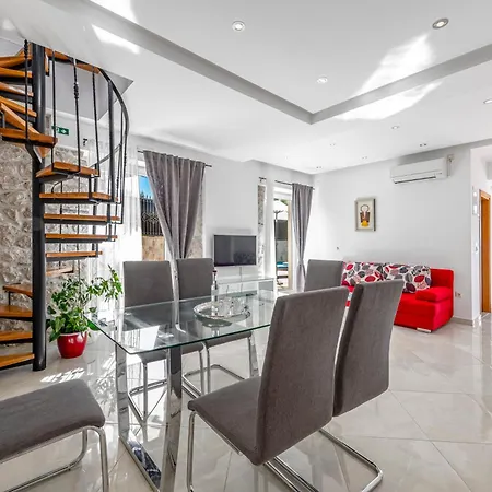 San Nicolo 그루다