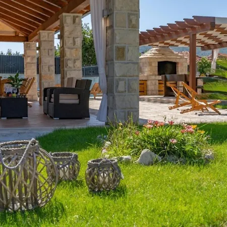San Nicolo Villa *