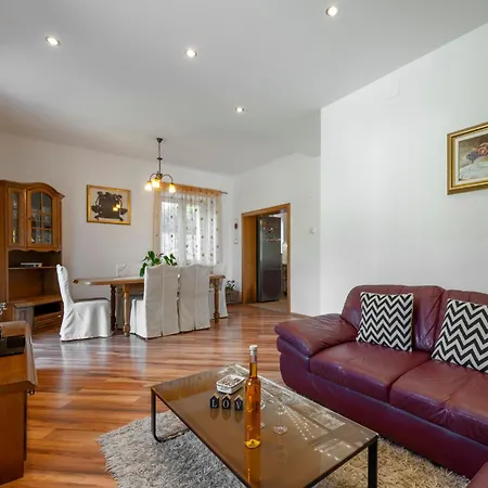 San Nicolo Vila *